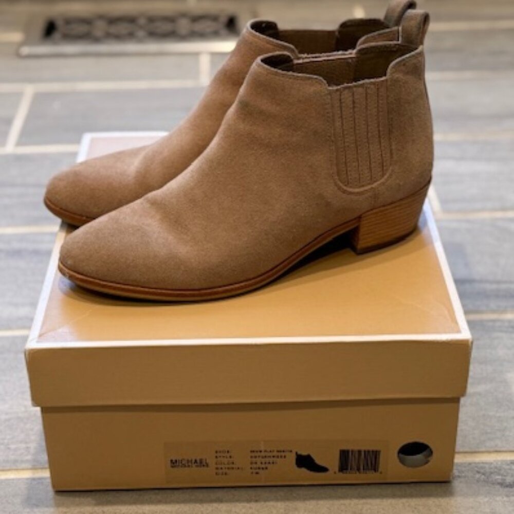 Michael Kors Dark Khaki Suede Shaw Flat Bootie (Women’s Size 7M) Boots